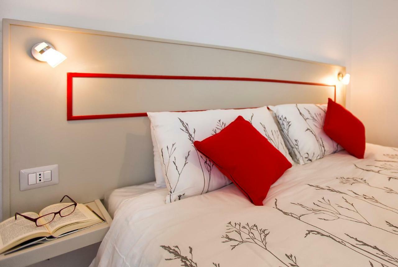 Jolie Julie Accomodation ساساري المظهر الخارجي الصورة