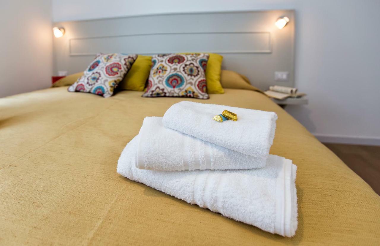 Jolie Julie Accomodation ساساري المظهر الخارجي الصورة