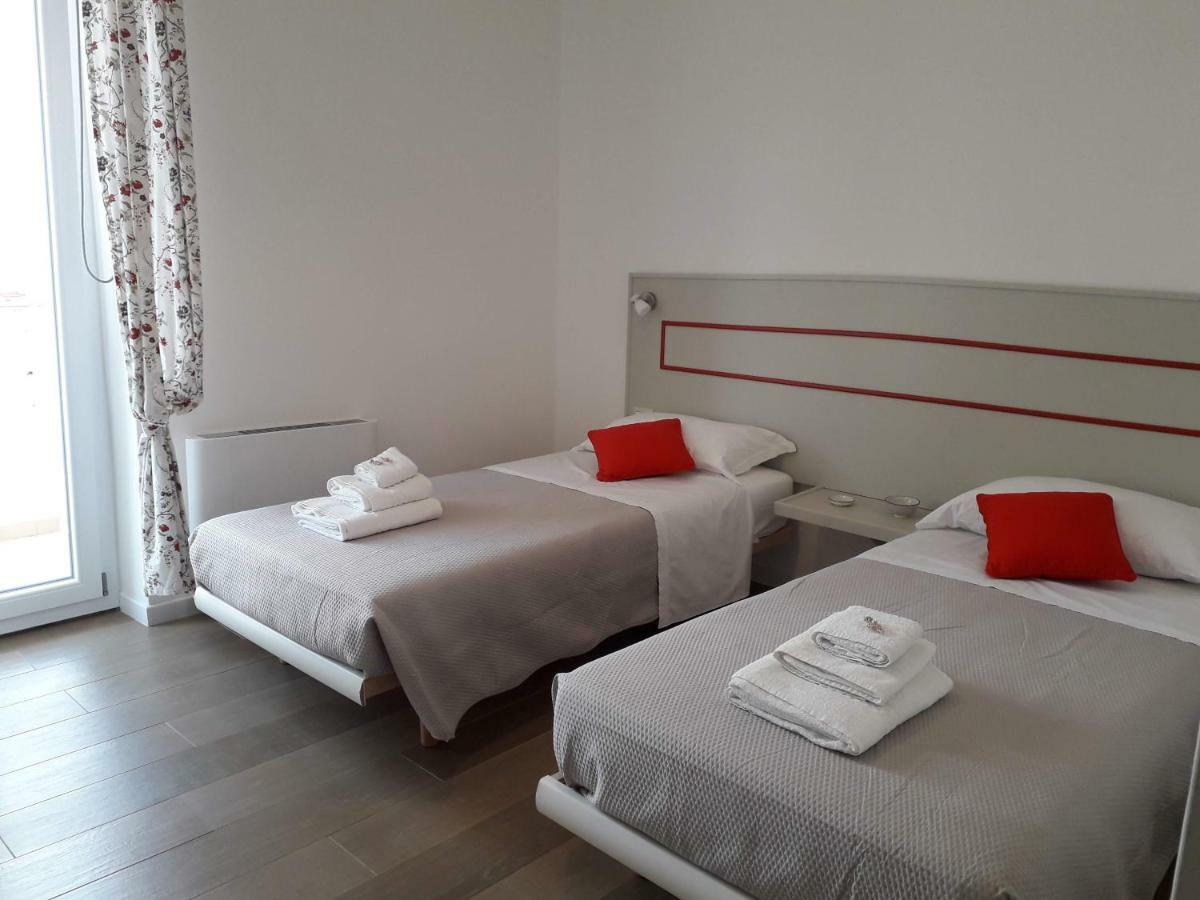 Jolie Julie Accomodation ساساري المظهر الخارجي الصورة